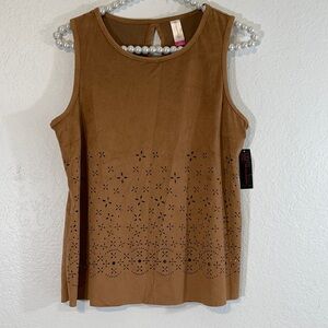 No Boundaries Sleeveless Laser Cut Suede Blouse L